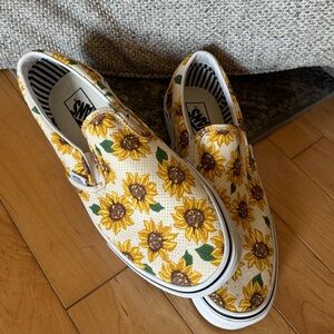 NWOT Vans Slip On Sunflower Pattern
